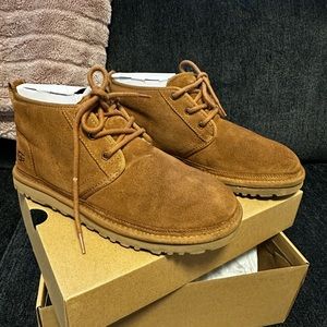 UGG 9US Neumel